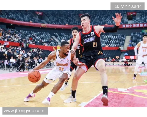 深圳篮球队在篮球意识排行榜中荣登第十名展现出强大团队实力与战术智慧